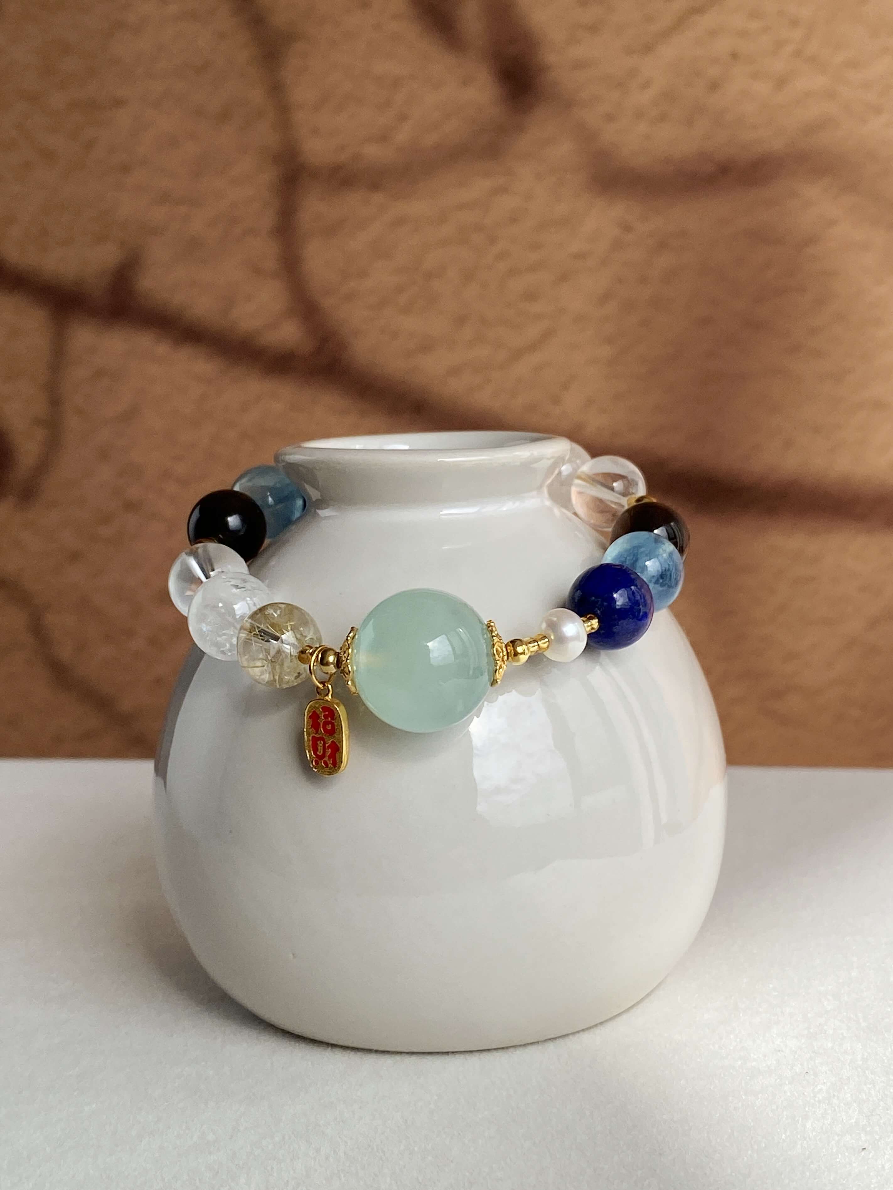 Wisdom Crystal Bracelet Front-facing display，Thoughtful Gifts for Women